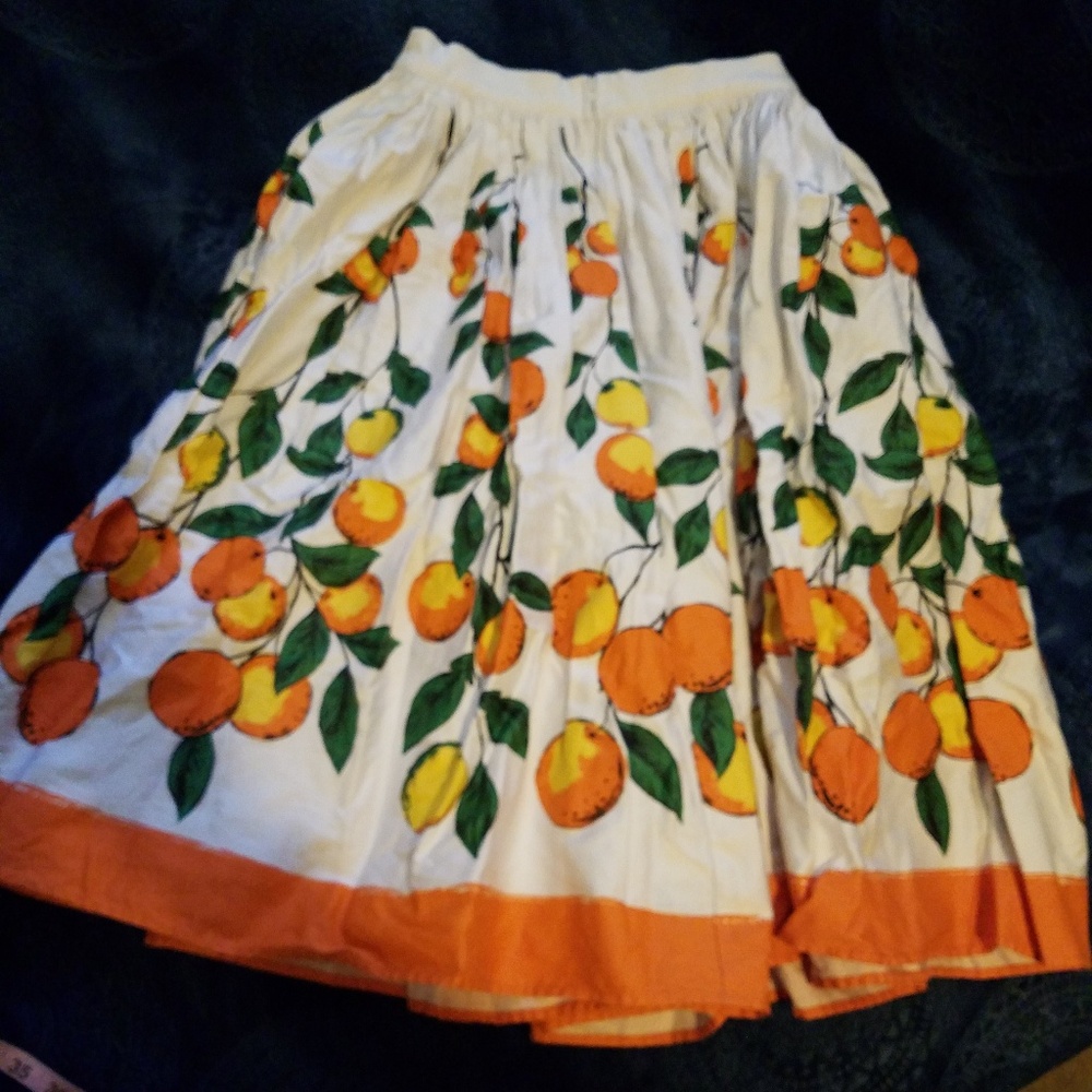 Pinup couture jenny skirt in orange boarder print